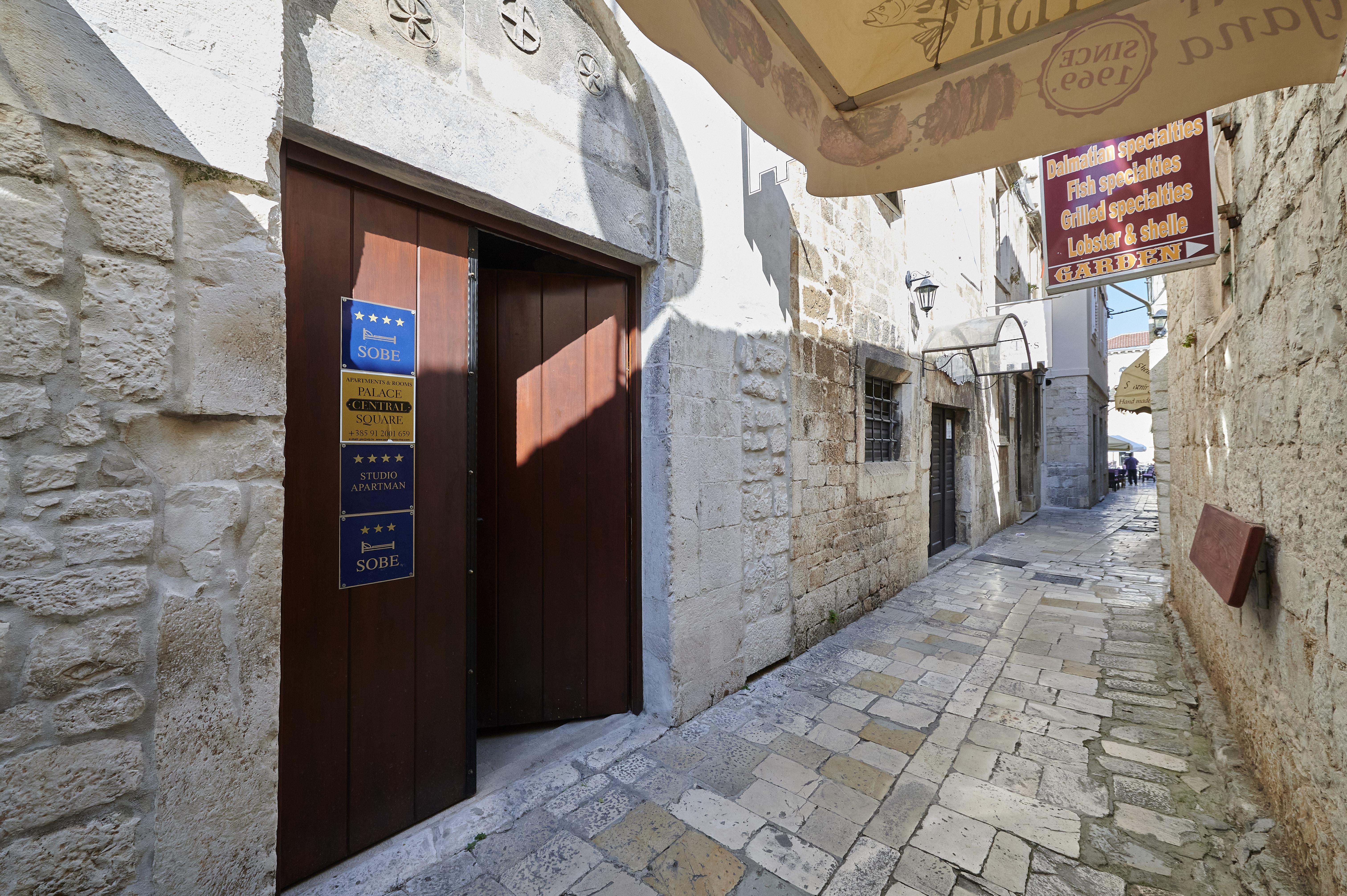 Palace Central Square Trogir Exteriér fotografie